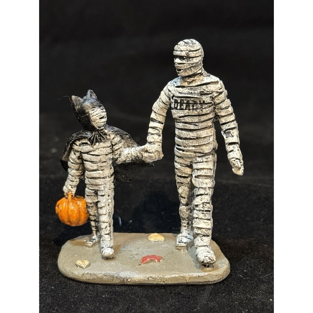 Lemax Figurines - Trick Or Treating With Mummy And Deady, Set Of 2 #62423 - Picture 2 of 9
